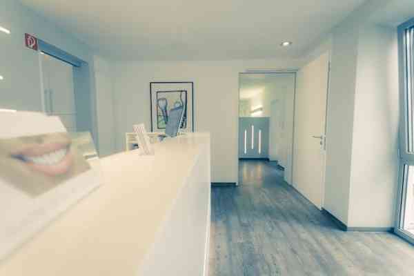 Eigene Zahnarztpraxis: Praxis&uuml;bernahme oder Neugr&uuml;ndung?