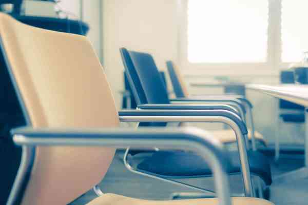 Niederlassung oder Anstellung? Was ist das Richtige für mich?