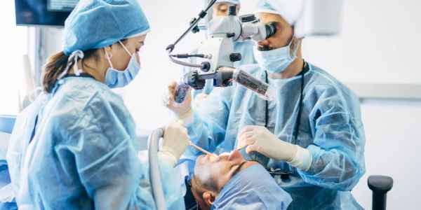 Stellenangebote für Mund-Kiefer-Gesichtschirurg